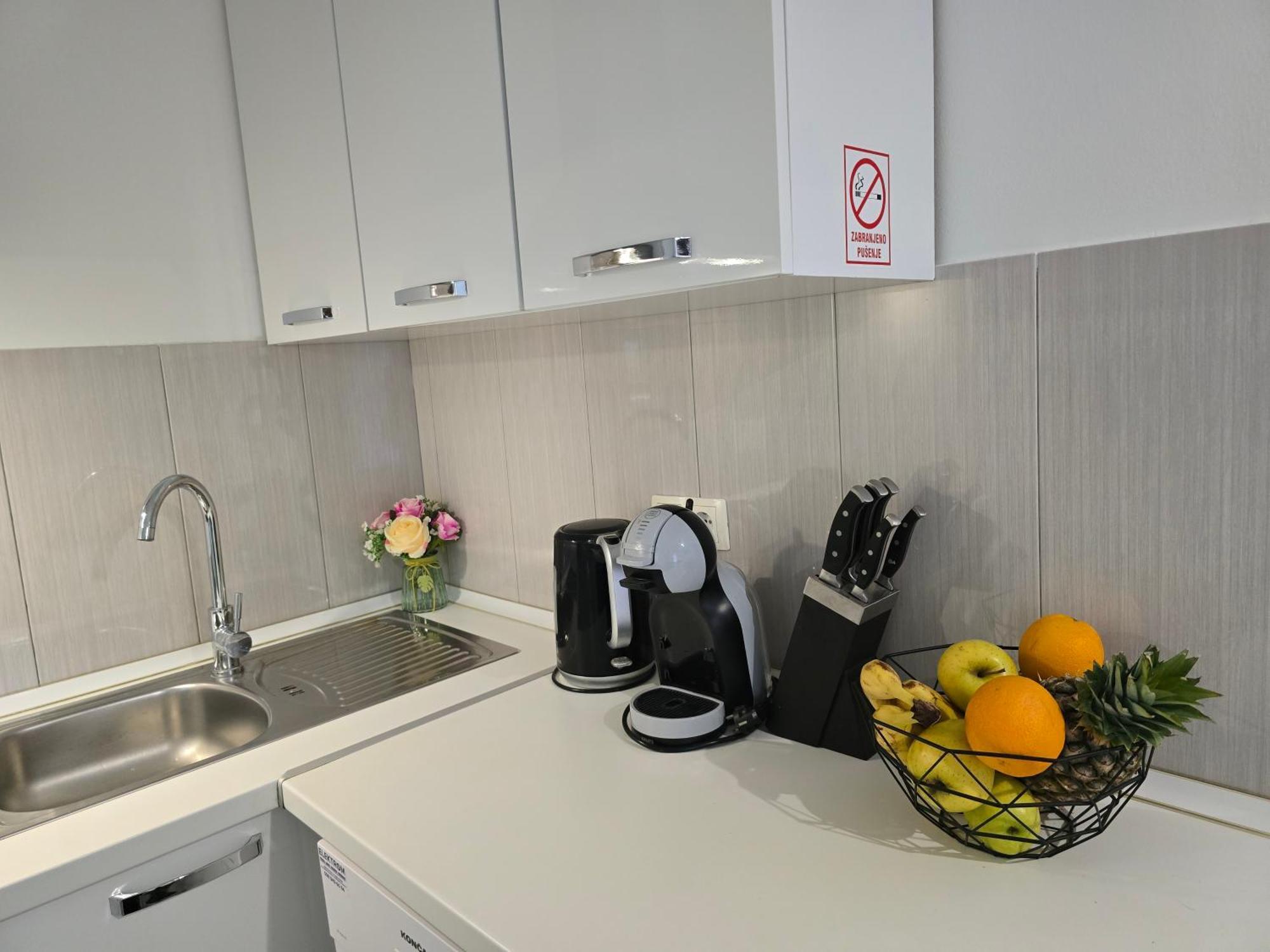 Apartment Blanca With Jacuzzi,Terase And Private Parking Kaštela Exterior foto