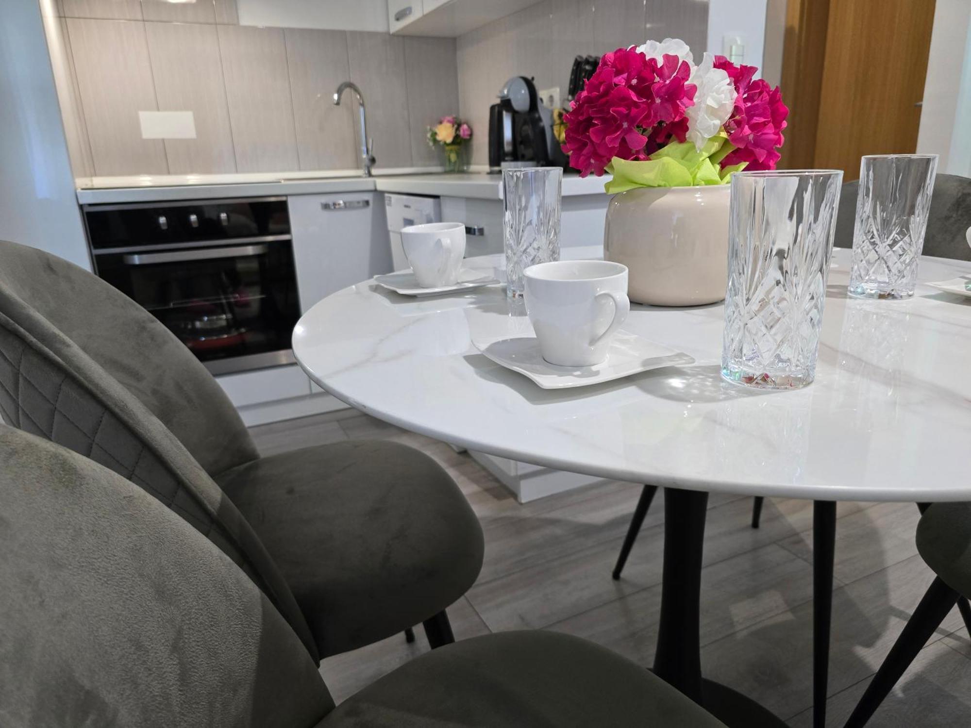 Apartment Blanca With Jacuzzi,Terase And Private Parking Kaštela Exterior foto