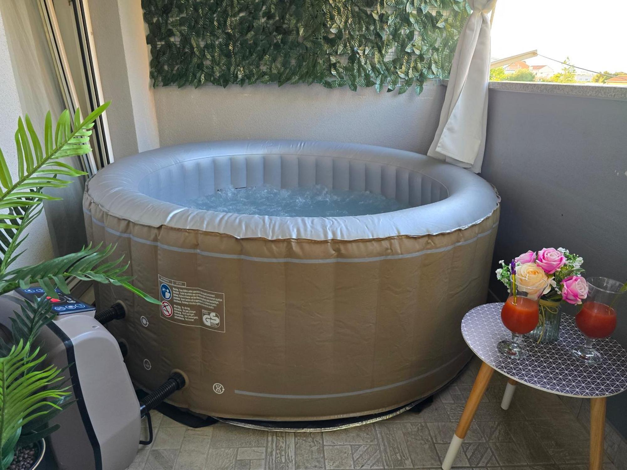 Apartment Blanca With Jacuzzi,Terase And Private Parking Kaštela Exterior foto